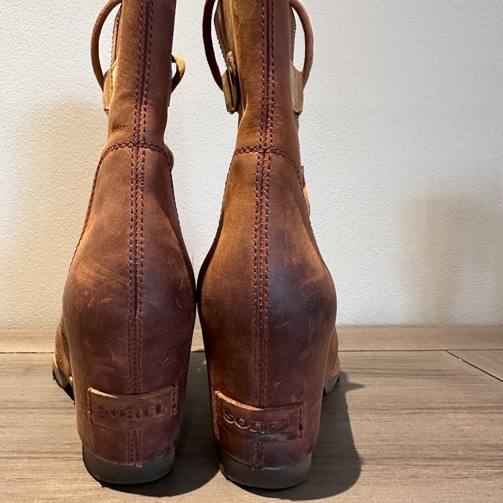 Sorel Distressed Leather Hidden Wedge Boot - Picture 2 of 5